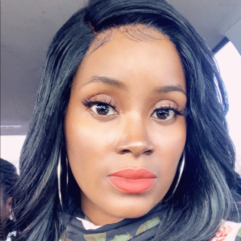 Meet your Posher, Jasmine
